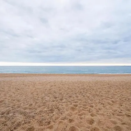 Апартаменти Beautiful Beachfront In Paradise Платжа-д'Ару